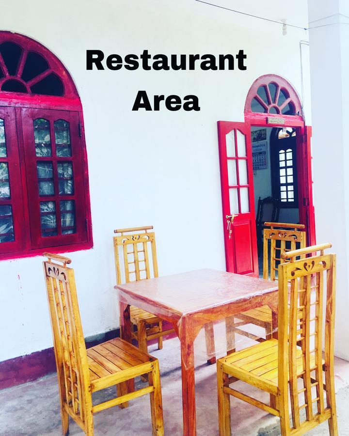 Raj Villa Kumarakanda Хиккадува Экстерьер фото